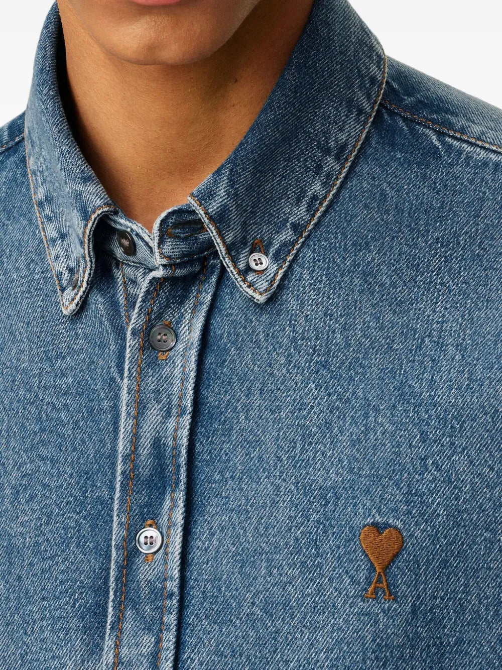 AMI Paris chemise en jean à logo Ami de Coeur