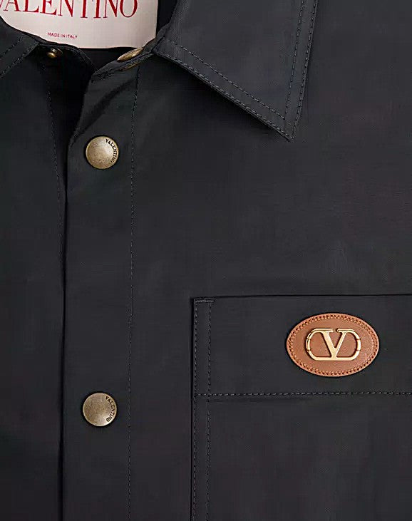 Valentino Garavani surchemise à écusson VLogo
